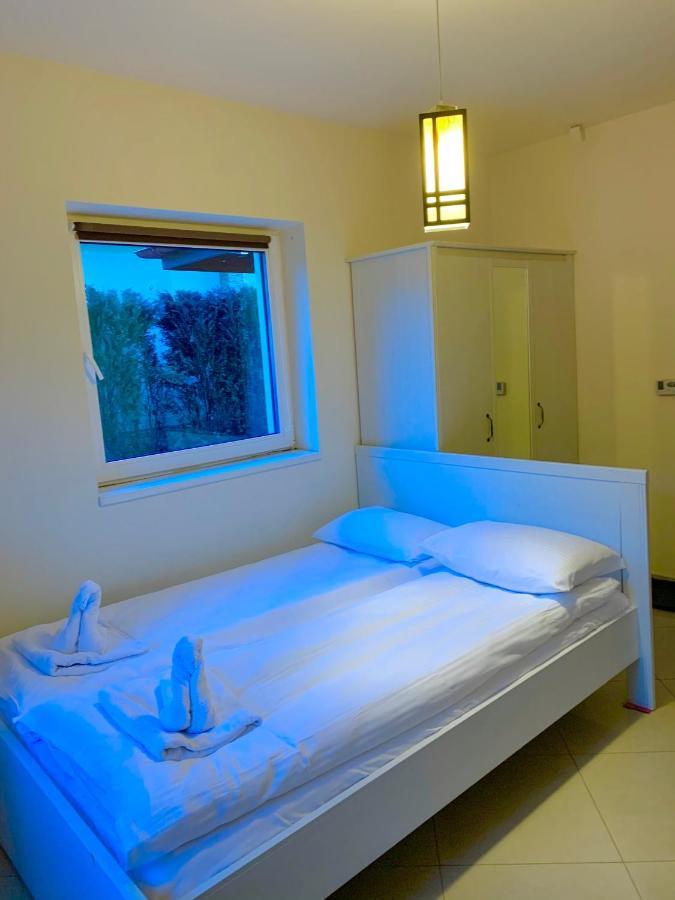 Dorf Haus Valiug Hotell Exteriör bild