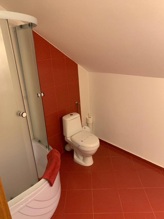 Dorf Haus Valiug Hotell Exteriör bild