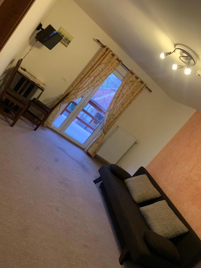 Dorf Haus Valiug Hotell Exteriör bild