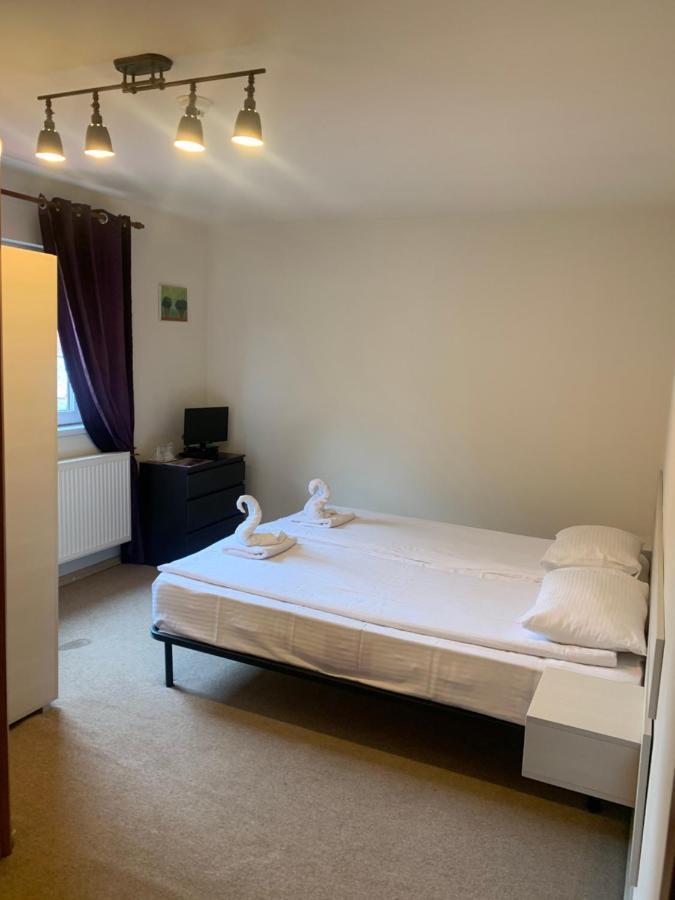 Dorf Haus Valiug Hotell Exteriör bild