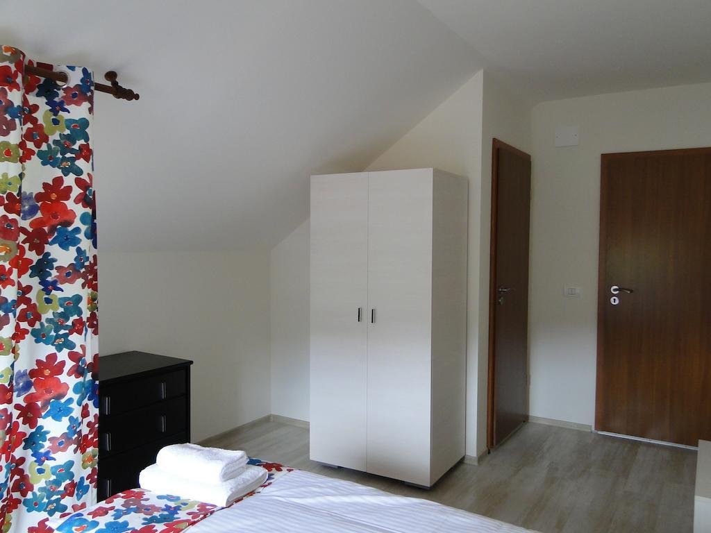 Dorf Haus Valiug Hotell Exteriör bild